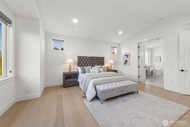 11262 SE 61st Place, Bellevue, WA 98006