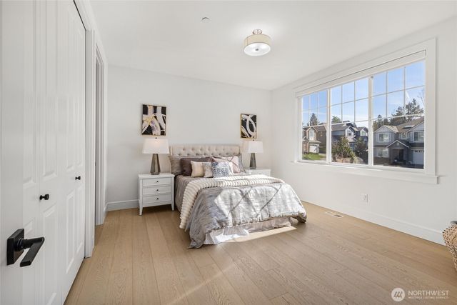 11262 SE 61st Place, Bellevue, WA 98006