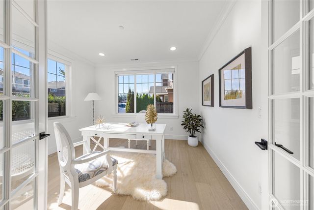 11262 SE 61st Place, Bellevue, WA 98006