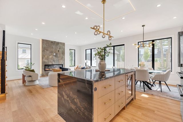 136 Hillside 136, Needham, MA 02494