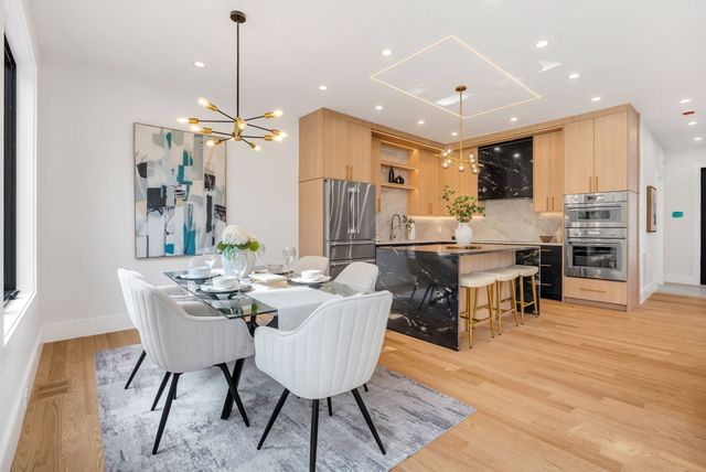 136 Hillside 136, Needham, MA 02494