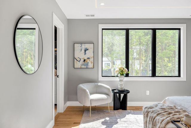 136 Hillside 136, Needham, MA 02494