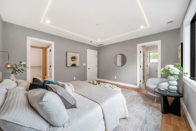 136 Hillside 136, Needham, MA 02494