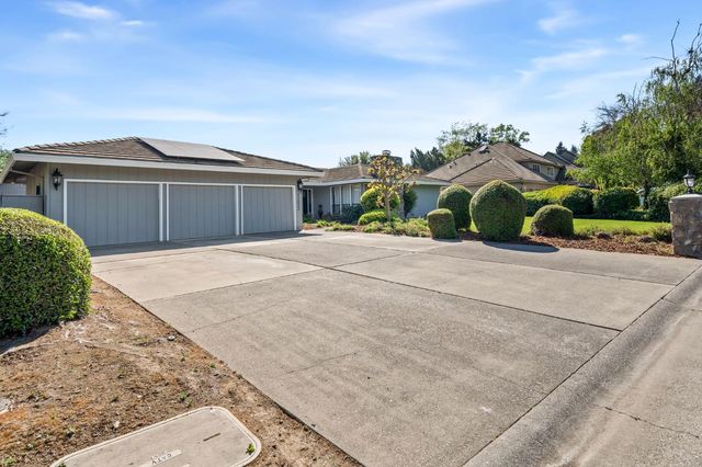 27033 E El Macero Dr, El Macero, CA 95618