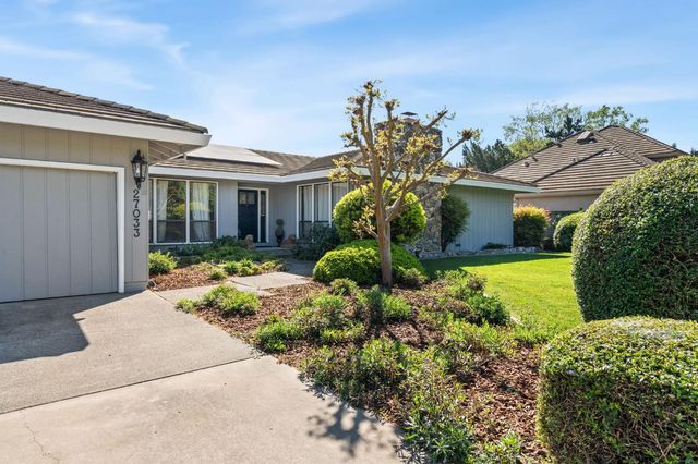 27033 E El Macero Dr, El Macero, CA 95618