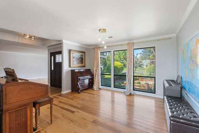 27033 E El Macero Dr, El Macero, CA 95618