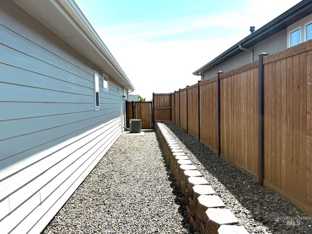 2349 S Tucson, Nampa, ID 83686