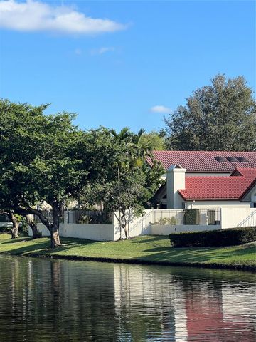 21856 Town Place Dr, Boca Raton, FL 33433