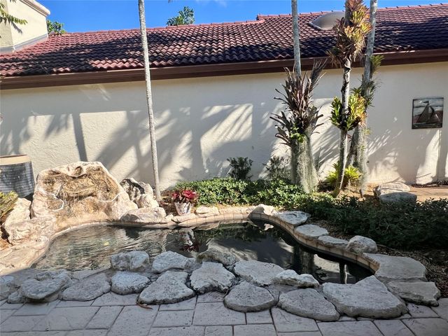 21856 Town Place Dr, Boca Raton, FL 33433