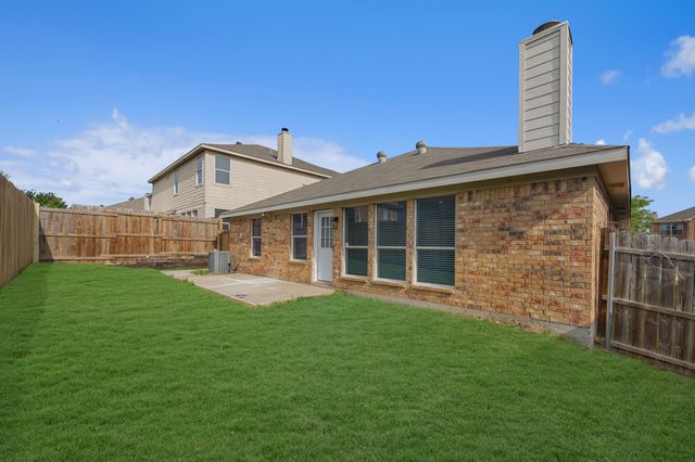 9909 Peregrine Trail, Fort Worth, TX 76108