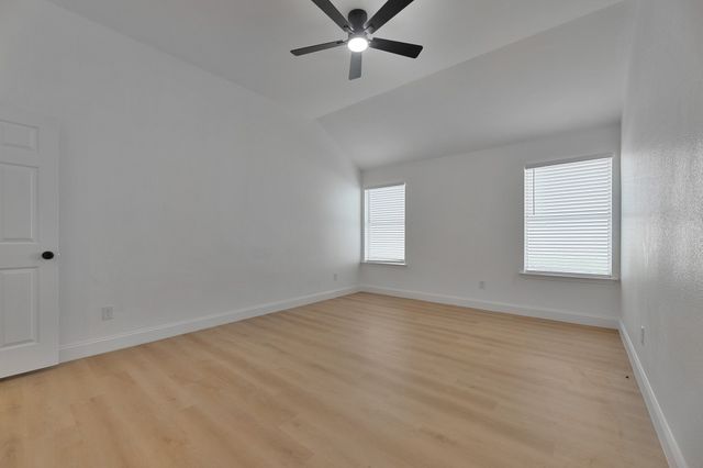 9909 Peregrine Trail, Fort Worth, TX 76108