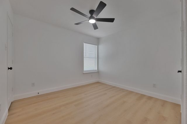 9909 Peregrine Trail, Fort Worth, TX 76108