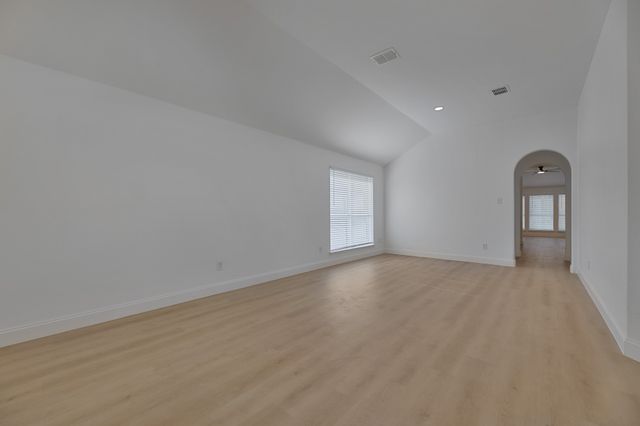 9909 Peregrine Trail, Fort Worth, TX 76108