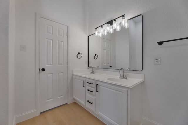 9909 Peregrine Trail, Fort Worth, TX 76108