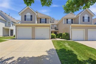 8335 N Kensington Avenue, Kansas City, MO 64119