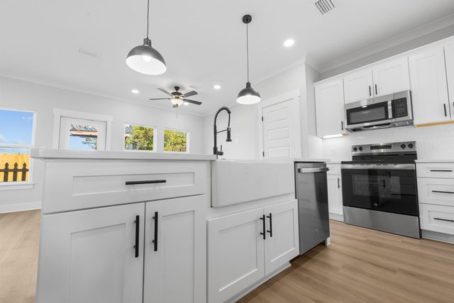 1401 Little Brothers Lane, Fort Walton Beach, FL 32547