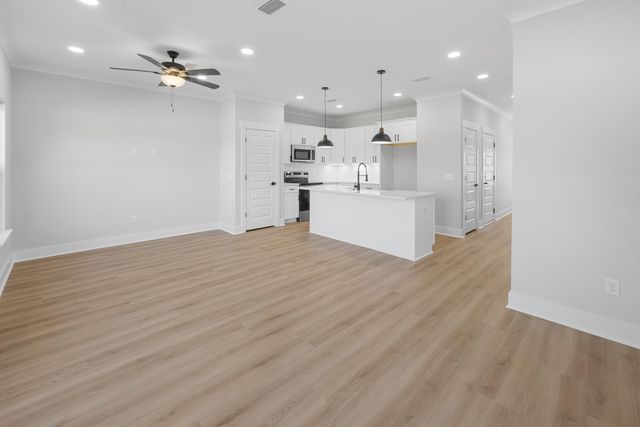 1401 Little Brothers Lane, Fort Walton Beach, FL 32547