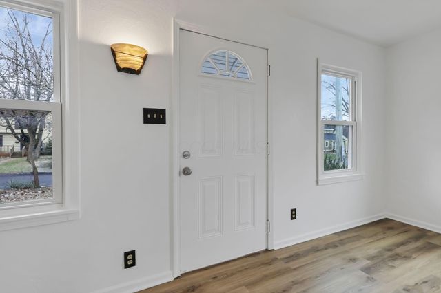 142 Rosslyn Avenue, Columbus, OH 43214