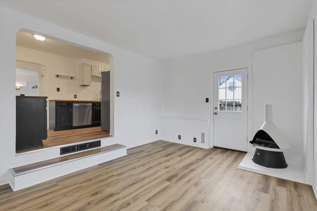 142 Rosslyn Avenue, Columbus, OH 43214