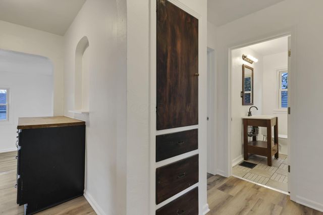 142 Rosslyn Avenue, Columbus, OH 43214