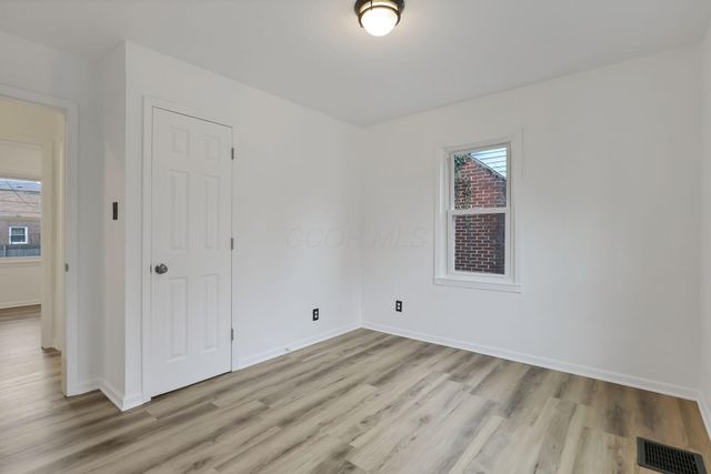 142 Rosslyn Avenue, Columbus, OH 43214