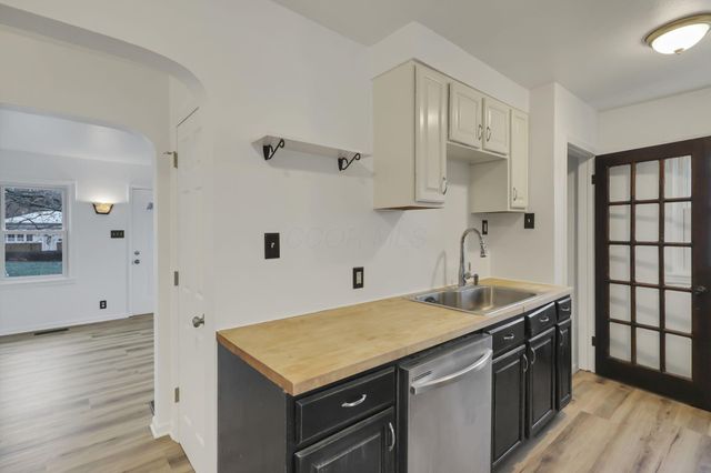 142 Rosslyn Avenue, Columbus, OH 43214