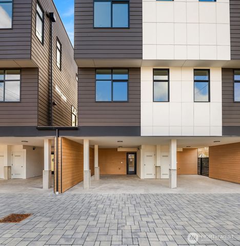 632 N 92nd Street, Seattle, WA 98103