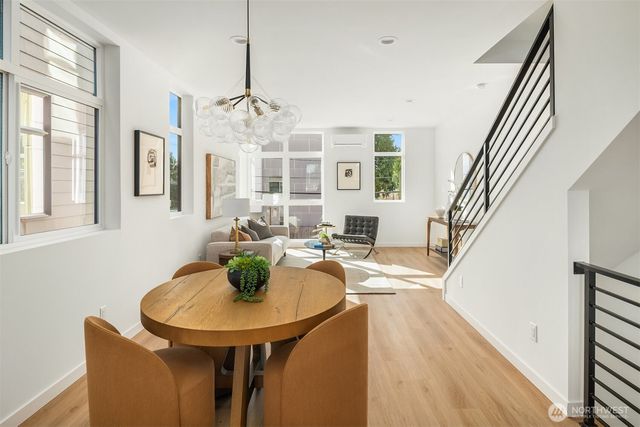 632 N 92nd Street, Seattle, WA 98103