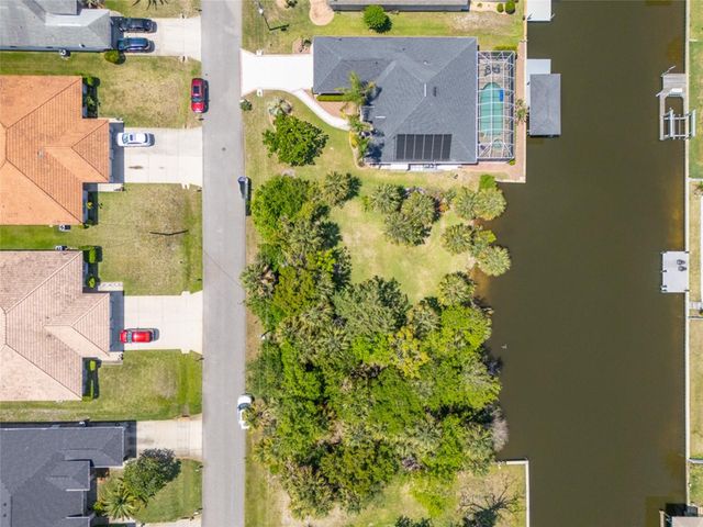 10 CRABTREE COURT, Palm Coast, FL 32137