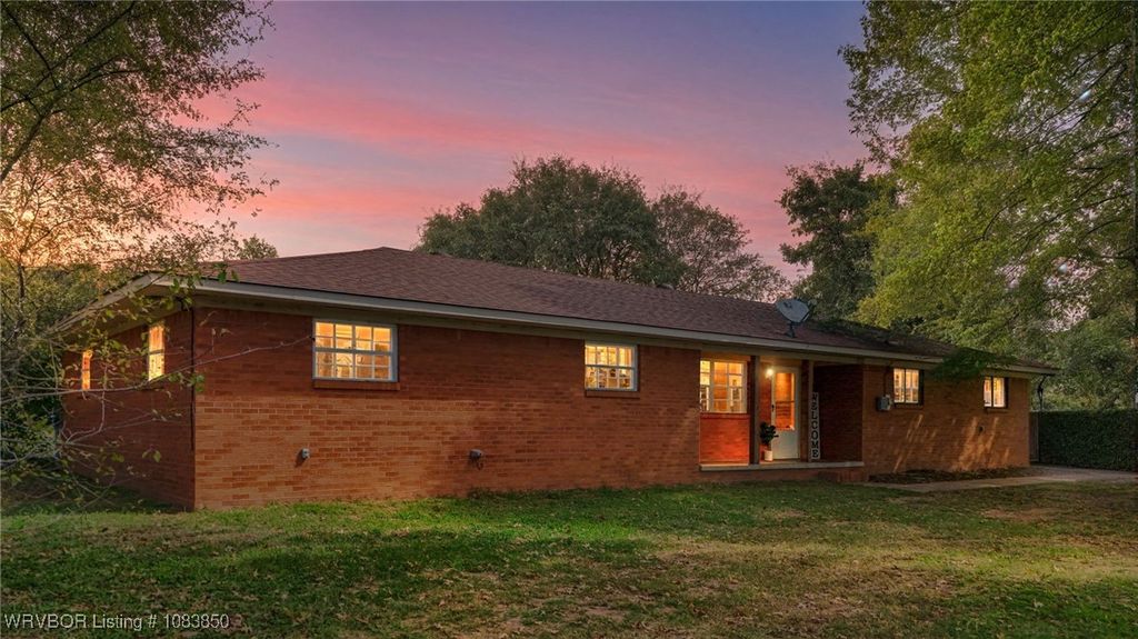 434 US 64 Highway, Alma, AR 72921