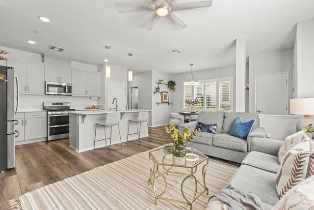 323 CITRINE TRAIL, Fallbrook, CA 92028