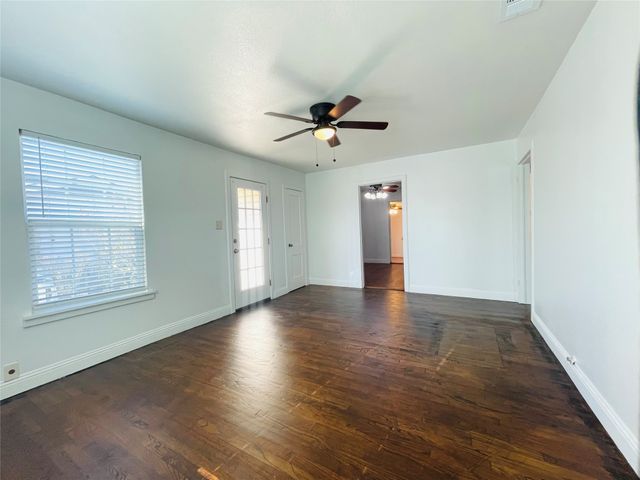 203 Ennis Street, Waxahachie, TX 75165