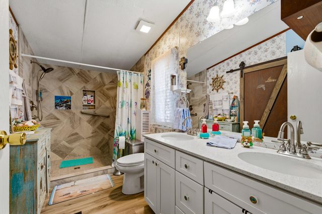 462 Oak Ave., Murrells Inlet, SC 29576