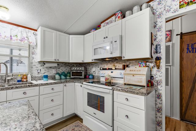 462 Oak Ave., Murrells Inlet, SC 29576