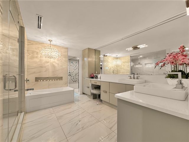 210 Bayside Dr, Corpus Christi, TX 78411