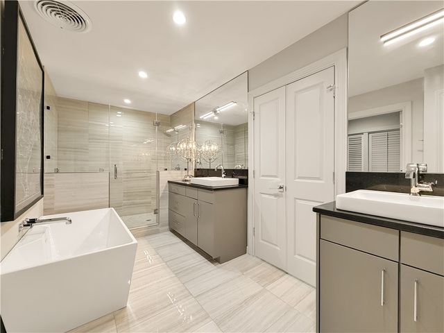 210 Bayside Dr, Corpus Christi, TX 78411
