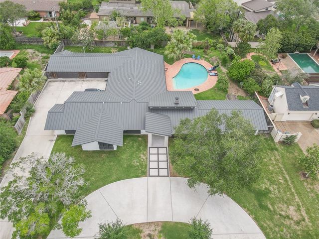 210 Bayside Dr, Corpus Christi, TX 78411