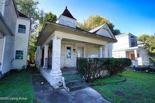 2104 W Burnett Ave, Louisville, KY 40210