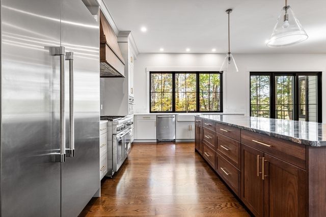 5 Swan View Common Dr, Northborough, MA 01532