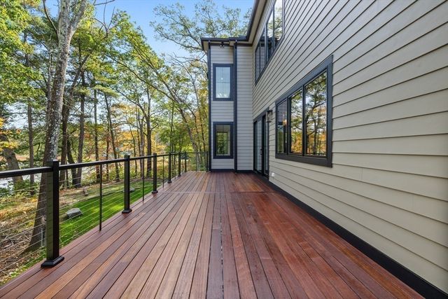 5 Swan View Common Dr, Northborough, MA 01532