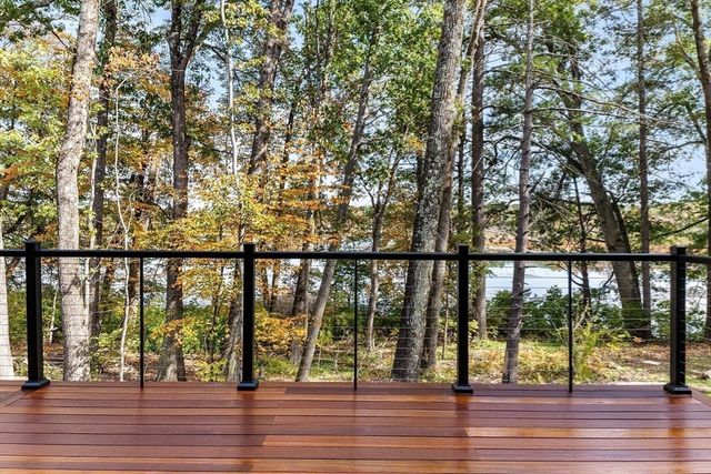 5 Swan View Common Dr, Northborough, MA 01532