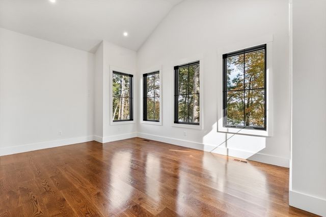 5 Swan View Common Dr, Northborough, MA 01532