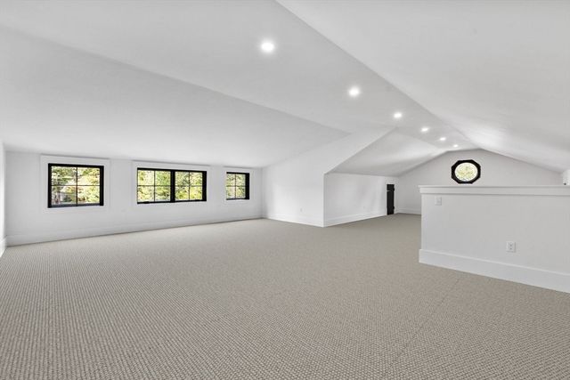 5 Swan View Common Dr, Northborough, MA 01532