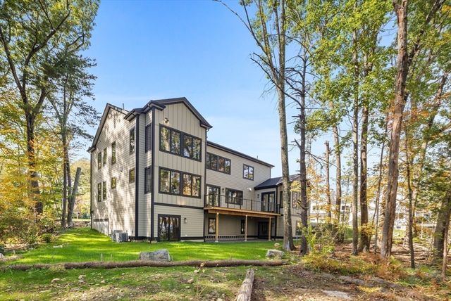 5 Swan View Common Dr, Northborough, MA 01532