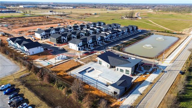 1103 Emilia Avenue, Lowell, AR 72745