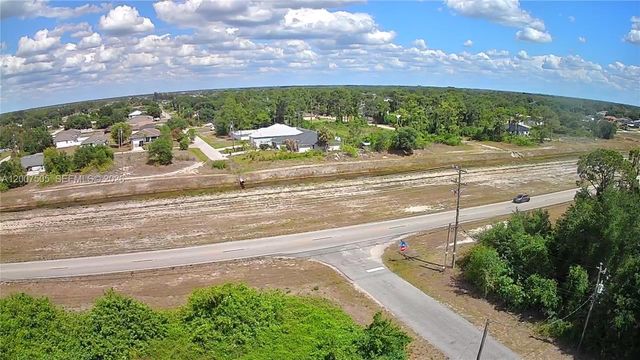 3103 45th St SW, Lehigh Acres, FL 33976