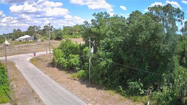 3103 45th St SW, Lehigh Acres, FL 33976