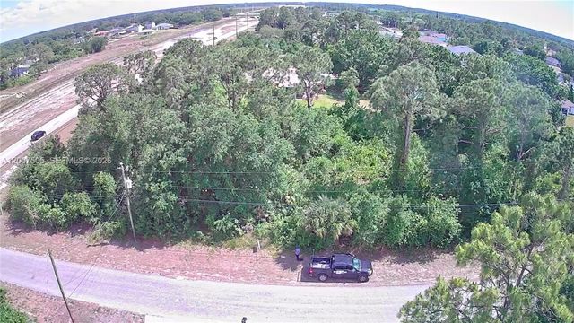 3103 45th St SW, Lehigh Acres, FL 33976