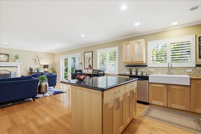 12316 Torrey Pines Dr, Auburn, CA 95602