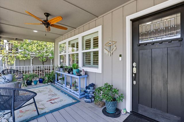 12316 Torrey Pines Dr, Auburn, CA 95602